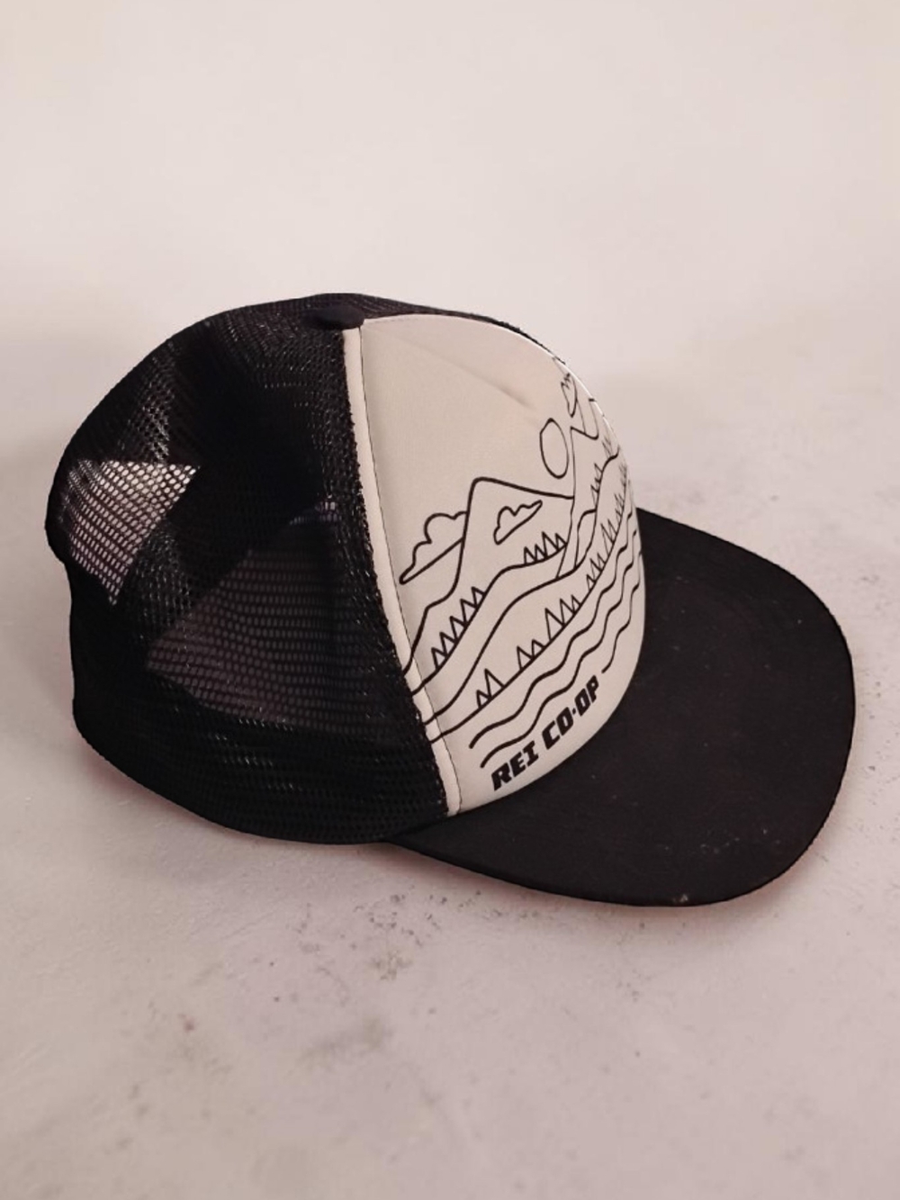 REI Co-op Black and White Soft Snapback Trail Hat - NWOT